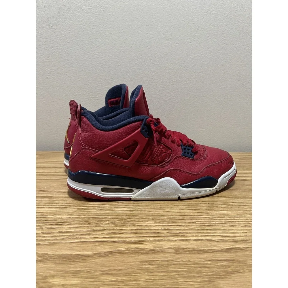 Air Jordan 4 Retro 